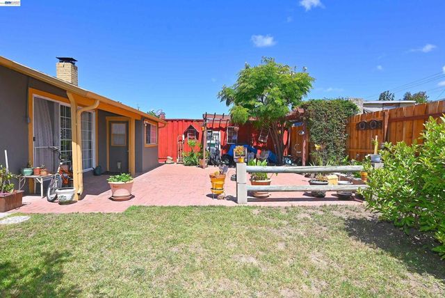 26454 Taft St, Hayward, CA 94544