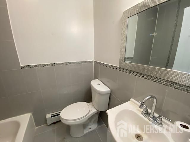 310 SOMERSET Street, New Brunswick, NJ 08901