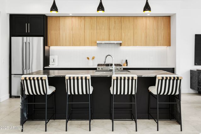 4002 N 33RD Place, Phoenix, AZ 85018