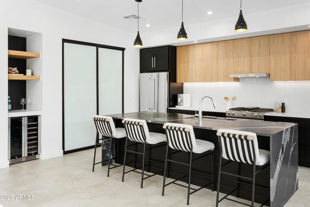 4002 N 33RD Place, Phoenix, AZ 85018