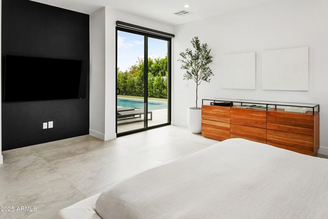 4002 N 33RD Place, Phoenix, AZ 85018