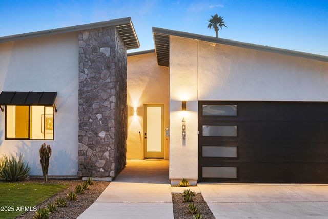 4002 N 33RD Place, Phoenix, AZ 85018