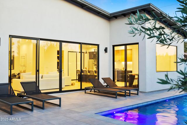 4002 N 33RD Place, Phoenix, AZ 85018