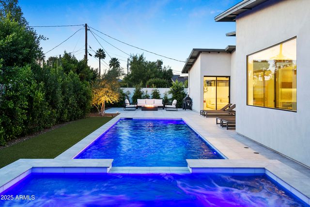 4002 N 33RD Place, Phoenix, AZ 85018