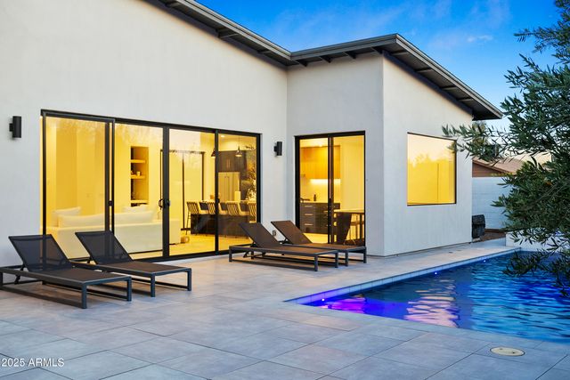 4002 N 33RD Place, Phoenix, AZ 85018