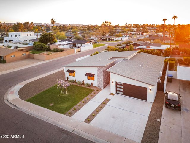 4002 N 33RD Place, Phoenix, AZ 85018