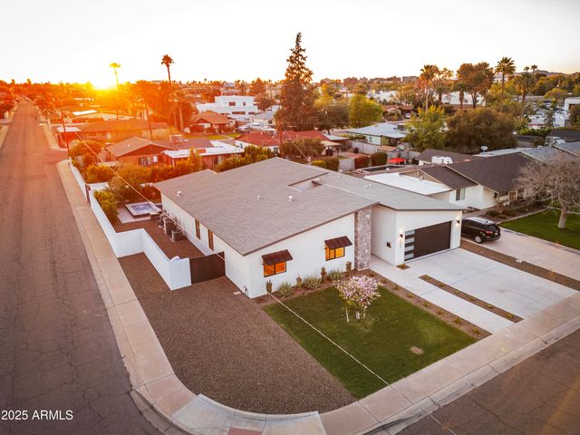 4002 N 33RD Place, Phoenix, AZ 85018