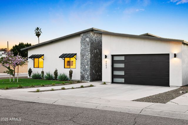 4002 N 33RD Place, Phoenix, AZ 85018