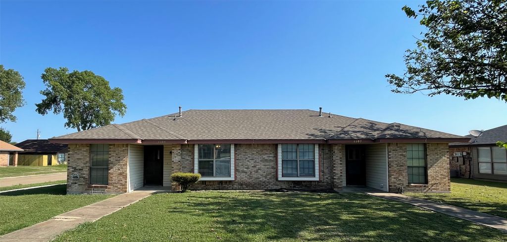 1105 Valley View Drive, Glenn Heights, TX 75154