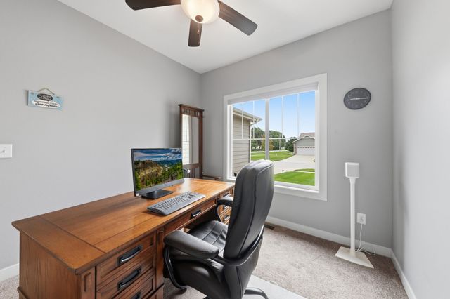 2404 3rd Avenue SE, Altoona, IA 50009