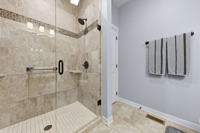 2404 3rd Avenue SE, Altoona, IA 50009