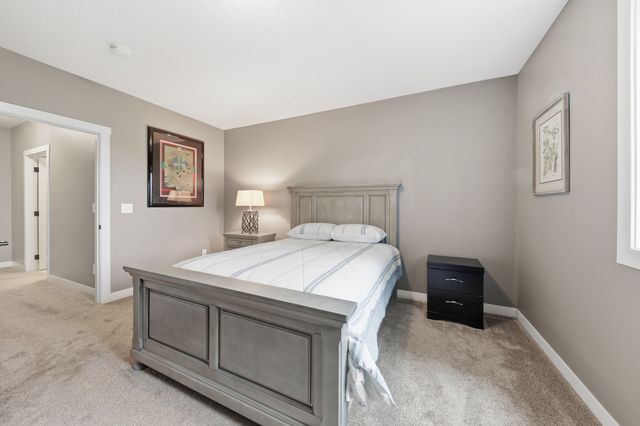 2404 3rd Avenue SE, Altoona, IA 50009