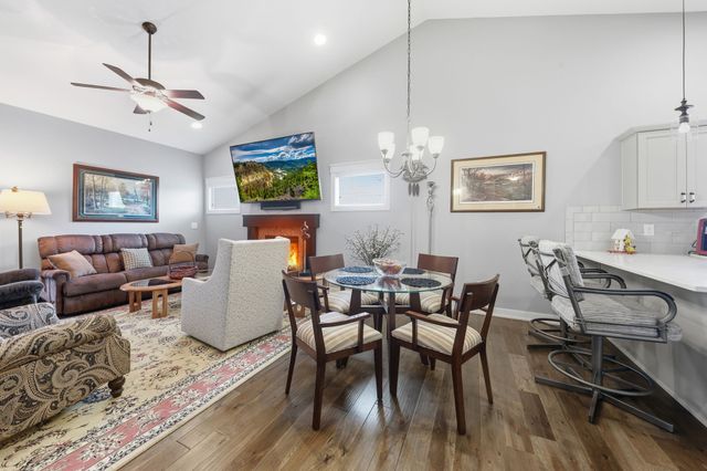 2404 3rd Avenue SE, Altoona, IA 50009