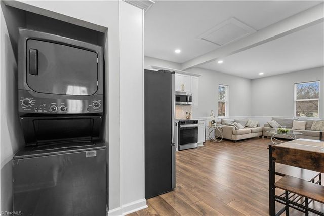 348 Sprague E Street, Winston-salem, NC 27127