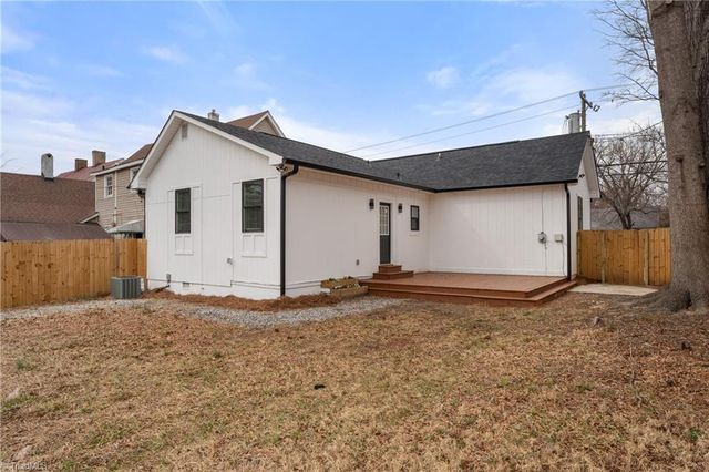 348 Sprague E Street, Winston-salem, NC 27127