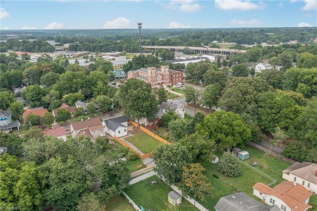 348 Sprague E Street, Winston-salem, NC 27127