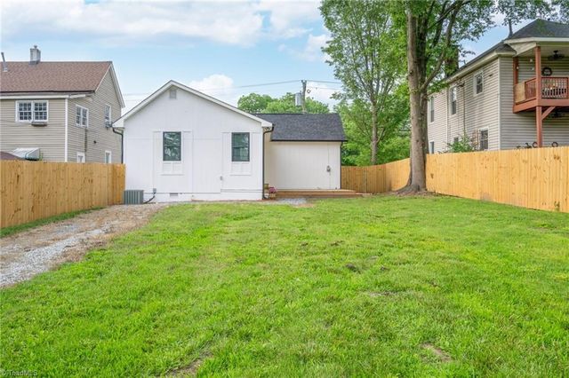 348 Sprague E Street, Winston-salem, NC 27127