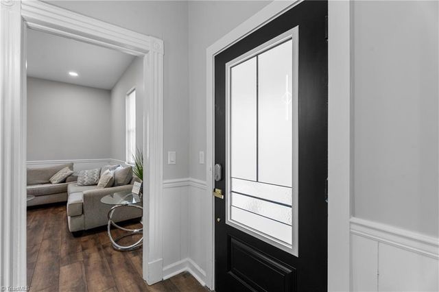 348 Sprague E Street, Winston-salem, NC 27127