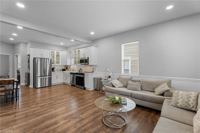 348 Sprague E Street, Winston-salem, NC 27127