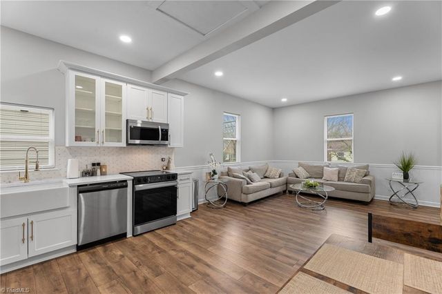 348 Sprague E Street, Winston-salem, NC 27127