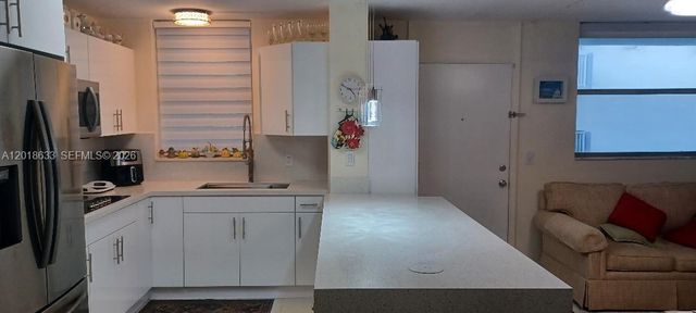 1801 S Treasure Dr 222, North Bay Village, FL 33141