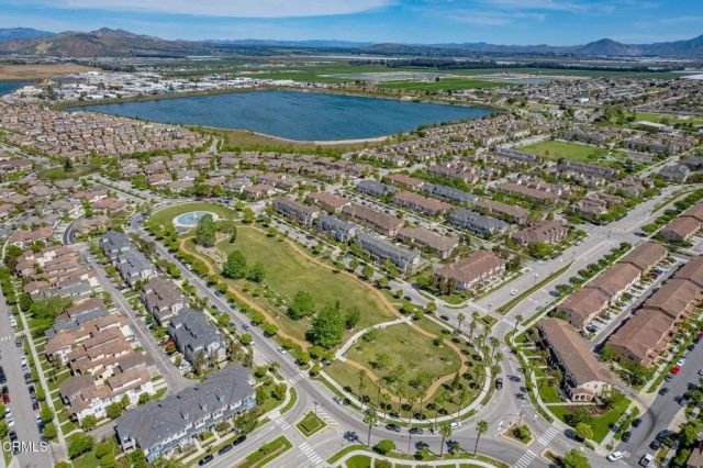 324 Kiawah River Drive, Oxnard, CA 93036