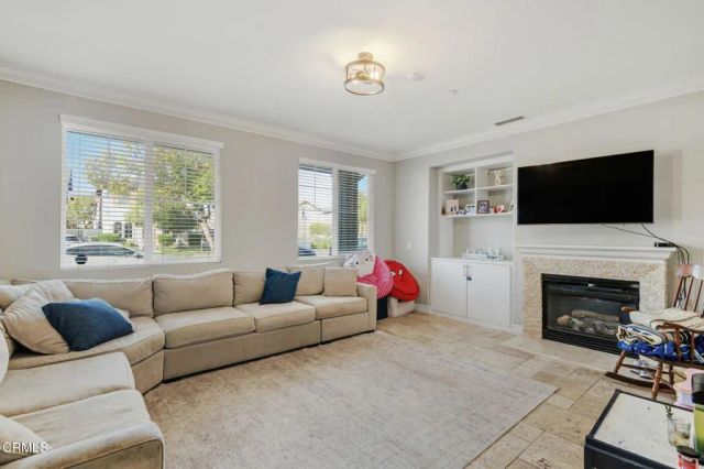 324 Kiawah River Drive, Oxnard, CA 93036