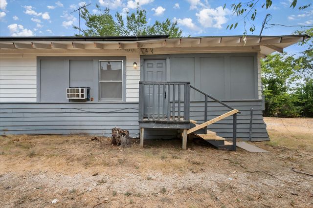 3715 Travis Avenue C, Fort Worth, TX 76110