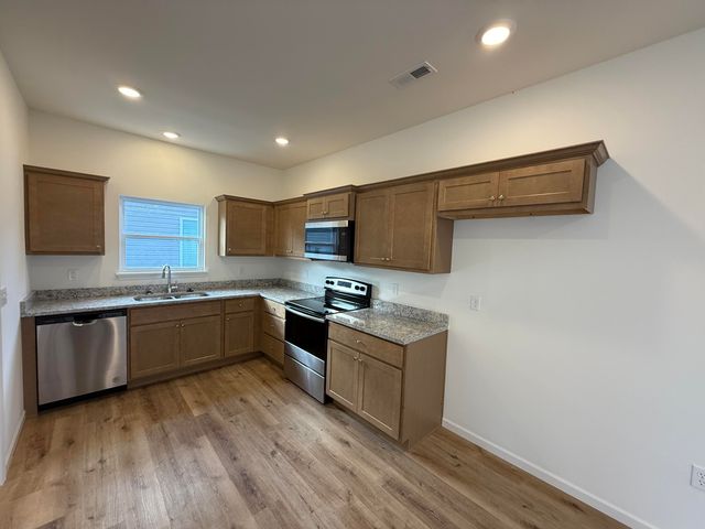 1605 BOSCO BEL DR, Columbia, MO 65202