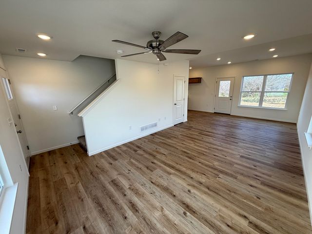 1605 BOSCO BEL DR, Columbia, MO 65202