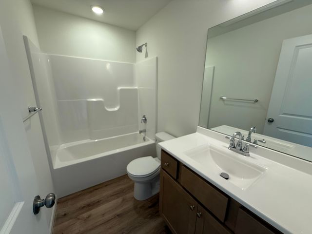 1605 BOSCO BEL DR, Columbia, MO 65202