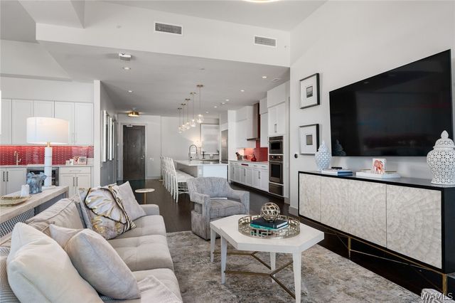 1150 8th PH8, Tuscaloosa, AL 35401