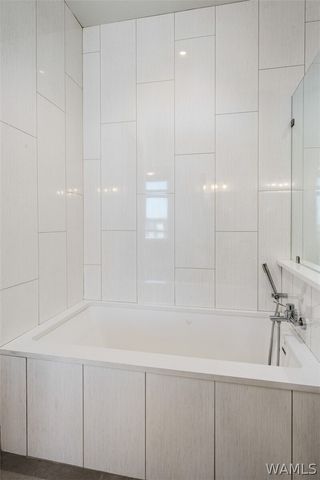 1150 8th PH8, Tuscaloosa, AL 35401