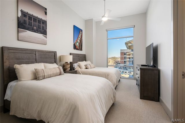 1150 8th PH8, Tuscaloosa, AL 35401