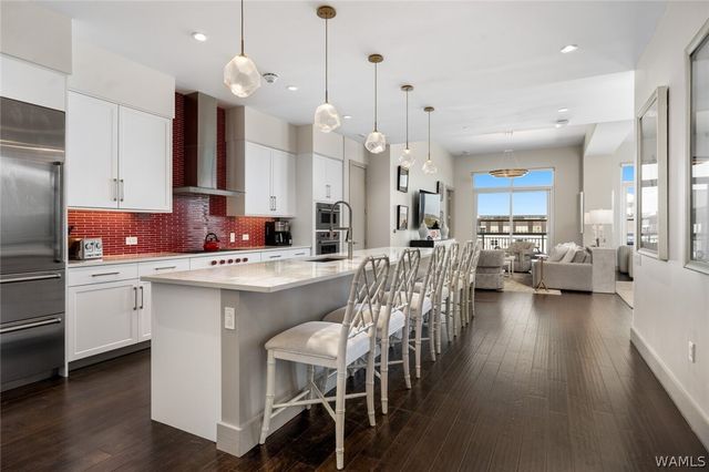 1150 8th PH8, Tuscaloosa, AL 35401