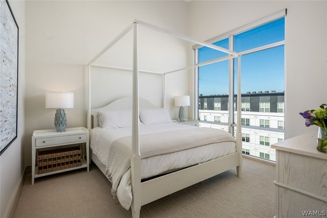 1150 8th PH8, Tuscaloosa, AL 35401