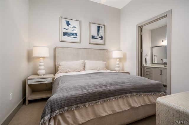 1150 8th PH8, Tuscaloosa, AL 35401