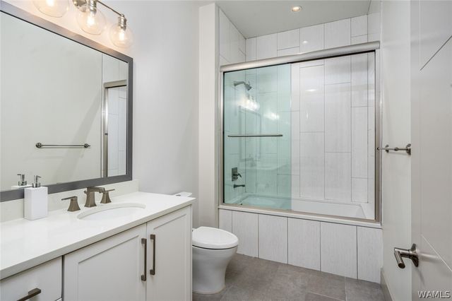 1150 8th PH8, Tuscaloosa, AL 35401