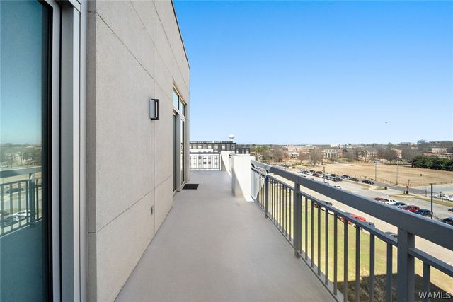 1150 8th PH8, Tuscaloosa, AL 35401