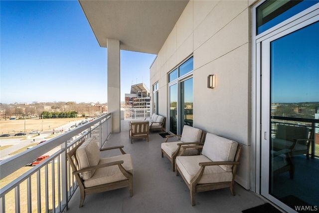 1150 8th PH8, Tuscaloosa, AL 35401