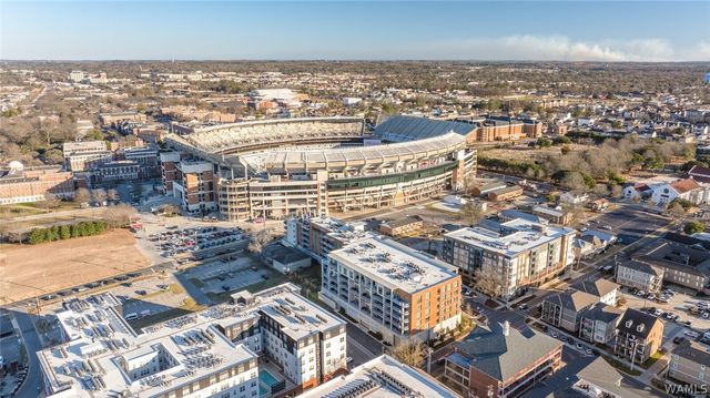 1150 8th PH8, Tuscaloosa, AL 35401