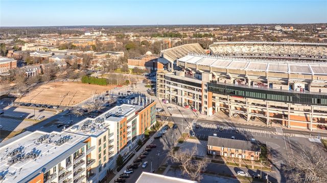 1150 8th PH8, Tuscaloosa, AL 35401