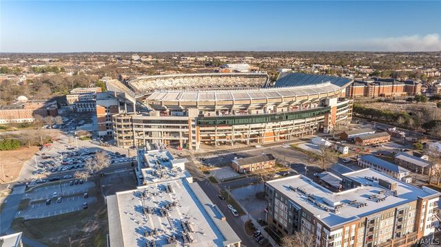 1150 8th PH8, Tuscaloosa, AL 35401