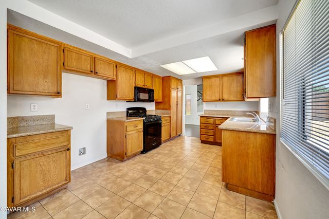 3115 Crowne Drive, Palmdale, CA 93551