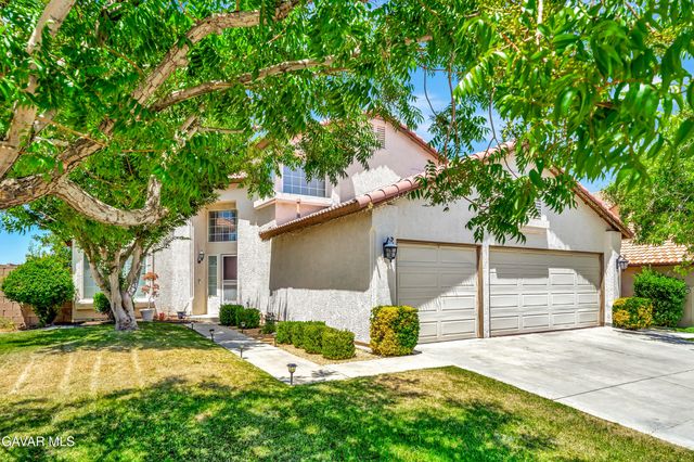 3115 Crowne Drive, Palmdale, CA 93551