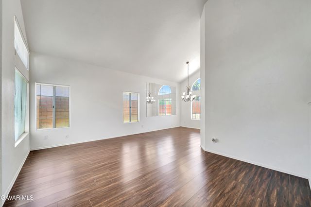 3115 Crowne Drive, Palmdale, CA 93551