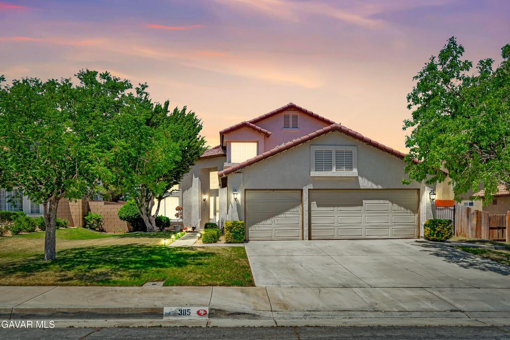 3115 Crowne Drive, Palmdale, CA 93551