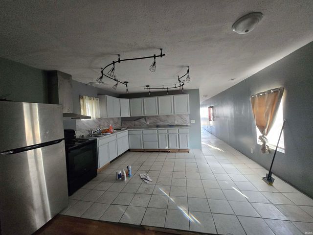 823 Mill Street, Mount Vernon, IN 47620