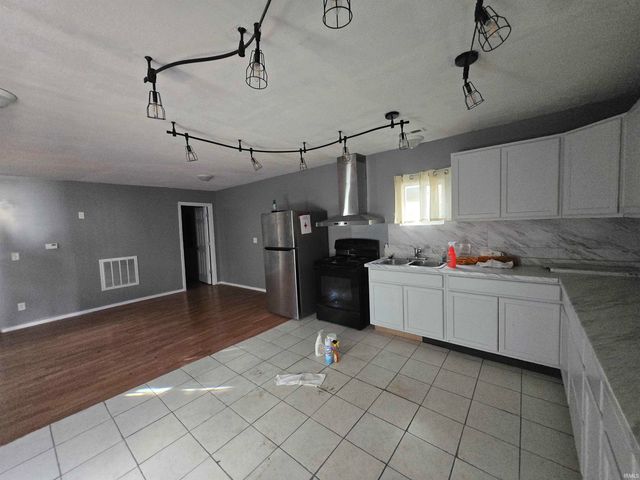 823 Mill Street, Mount Vernon, IN 47620