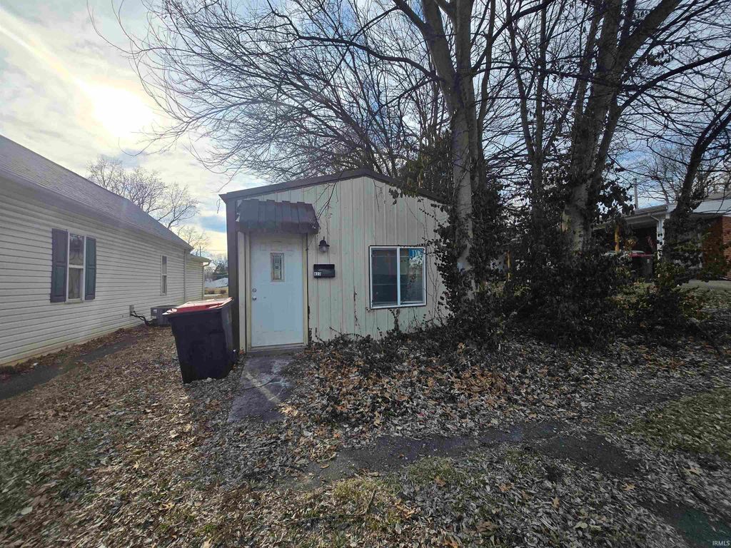 823 Mill Street, Mount Vernon, IN 47620